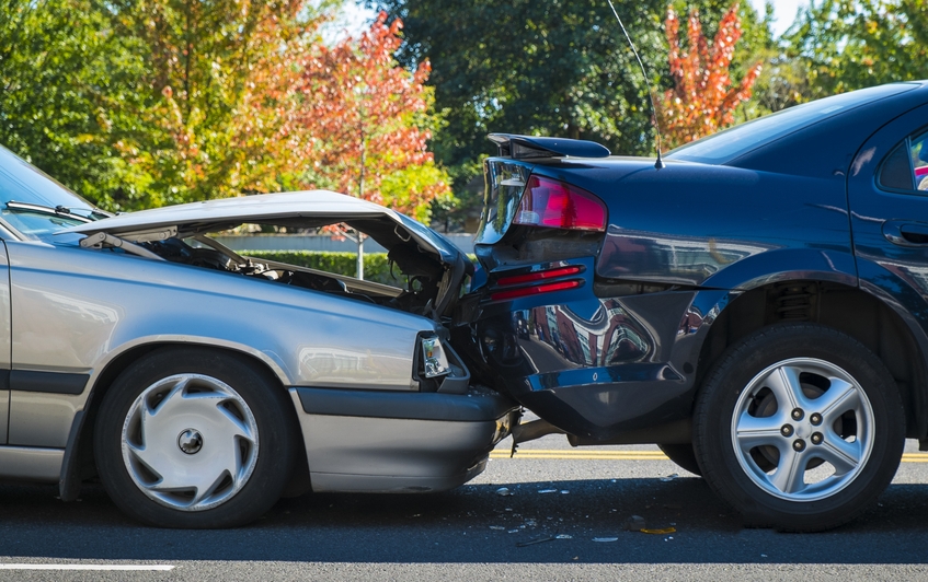 O que fazer se bateram no meu carro?