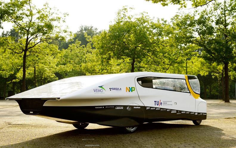 stella-carro-solar-para-a-familia